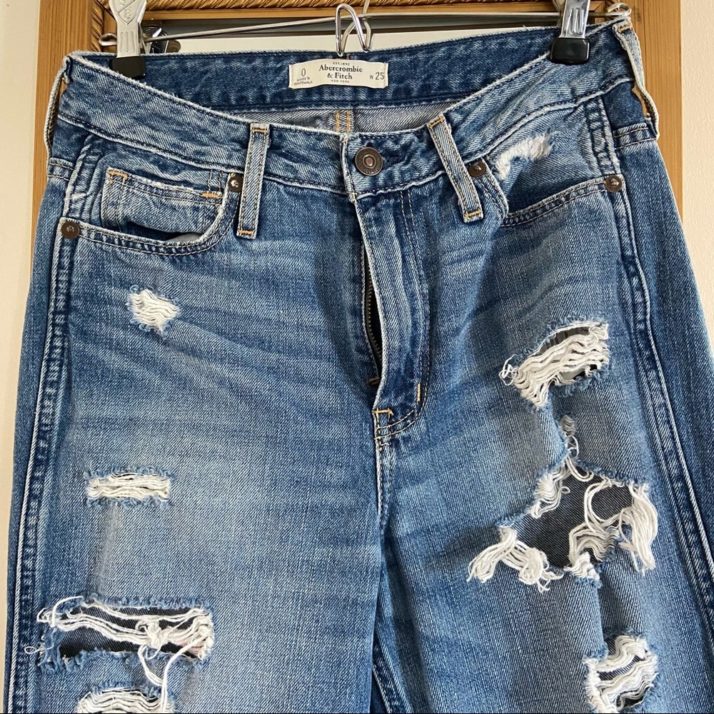 Abercrombie boyfriend jeans mom jeans*